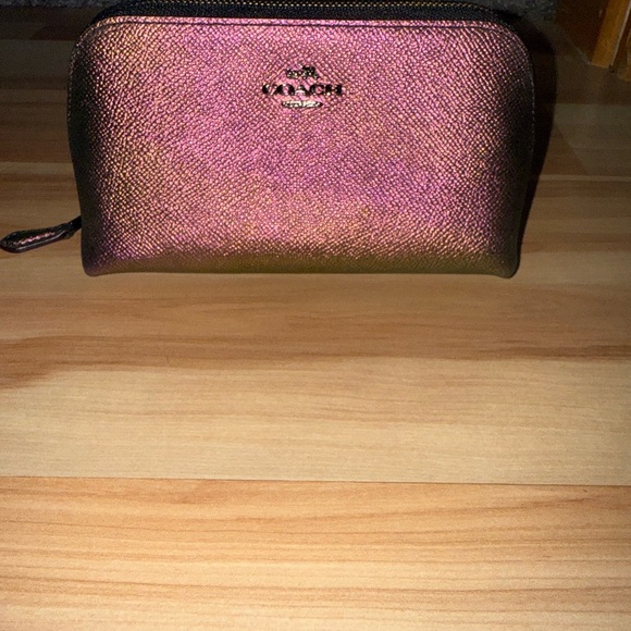 Coach Hologram Irridescent Make up Case - Picture 8 of 11